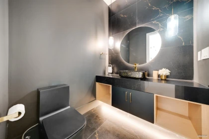 Guest Bathroom Photo of 13030 15 Avenue, Surrey, BC