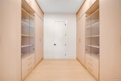 Mudroom Photo of 13030 15 Avenue, Surrey, BC