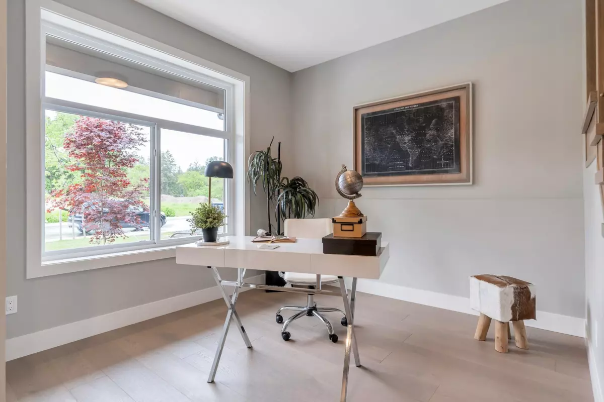 Living Room Photo of 24427 Jenewein Drive, Maple Ridge, BC