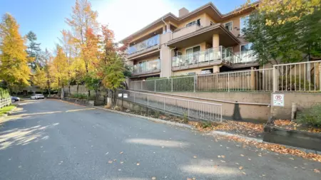 Hallway Photo of 302 14980 101a Avenue, Surrey, BC