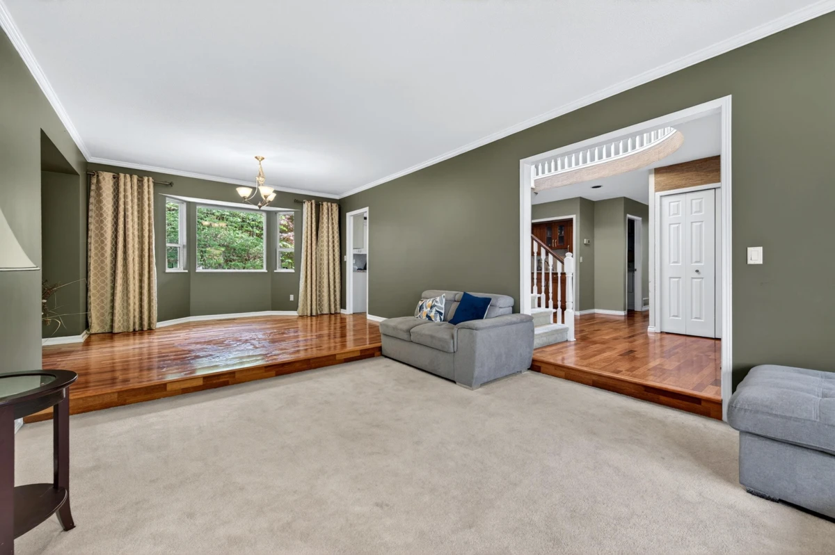 Dining Area Photo of 15789 98a Avenue, Surrey, BC