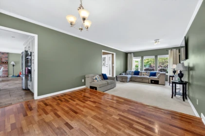 Breakfast Nook Photo of 15789 98a Avenue, Surrey, BC