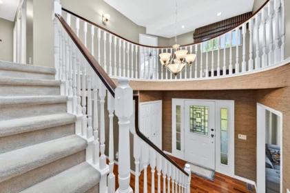 Hallway Photo of 15789 98a Avenue, Surrey, BC