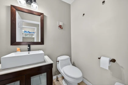 Mudroom Photo of 15789 98a Avenue, Surrey, BC