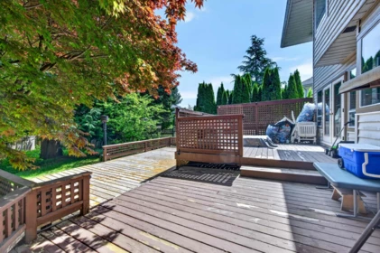 Powder Room Photo of 15789 98a Avenue, Surrey, BC