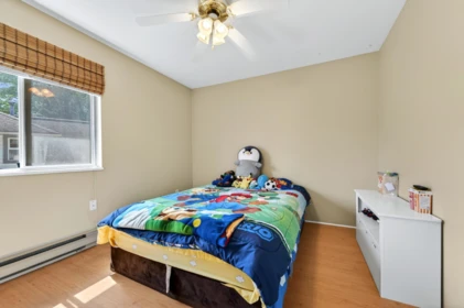 Swimming Pool Photo of 15789 98a Avenue, Surrey, BC