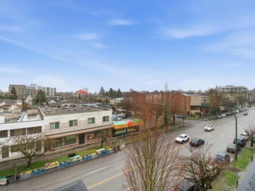 Front Yard Photo of PH6 688 E 17th Avenue, Vancouver, BC