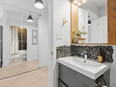 Mudroom Photo of PH6 688 E 17th Avenue, Vancouver, BC