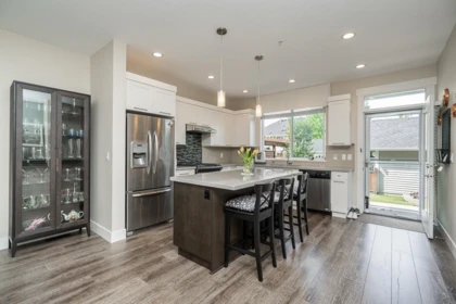 Kitchen Island Photo of 20591 84th Avenue, Langley, BC
