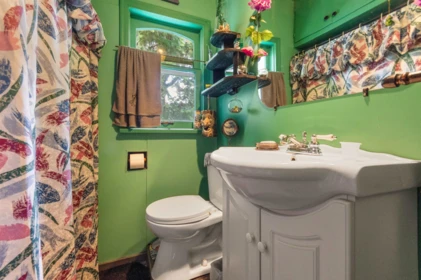 Laundry Room Photo of 41793 Yarrow Central Road, Yarrow, BC
