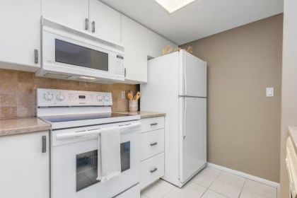 Walk-In Closet Photo of 1904 719 Princess Street, New Westminster, BC