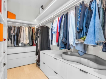 Mudroom Photo of 366 W 22nd Avenue, Vancouver, BC