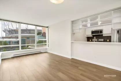 Kitchen Island Photo of 808 939 Expo Boulevard, Vancouver, BC