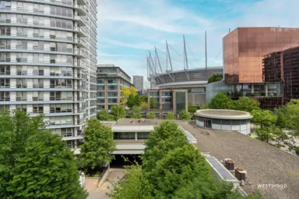 Outdoor Deck Photo of 808 939 Expo Boulevard, Vancouver, BC