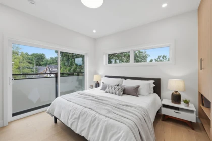 Guest Bathroom Photo of 1 2511 Kitchener Street, Vancouver, BC