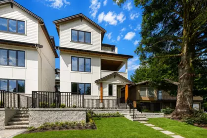 Hot Tub / Spa Photo of 2 3874 Winlake Crescent, Burnaby, BC