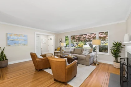 Breakfast Nook Photo of 1256 Eastview Road, North Vancouver, BC