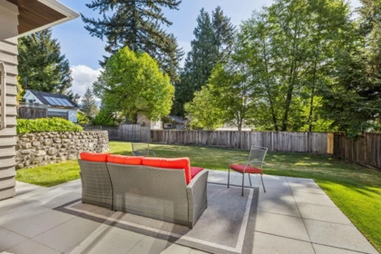 Garden / Landscaping Photo of 1256 Eastview Road, North Vancouver, BC