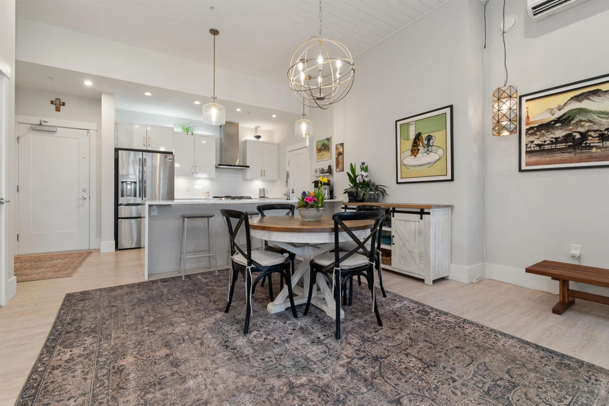 Family Room Photo of 601 45745 Watson Road, Chilliwack, BC