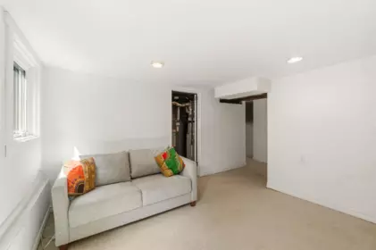 Entry Foyer Photo of 2628 William Street, Vancouver, BC