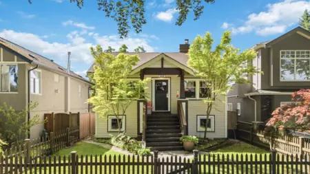 Outdoor Kitchen Photo of 2628 William Street, Vancouver, BC