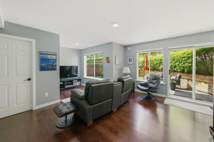Swimming Pool Photo of 38 72 Jamieson Court, New Westminster, BC