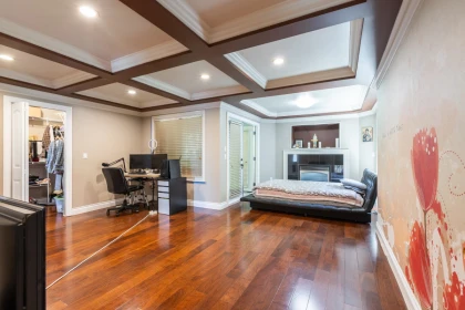 Basement Recreation Room Photo of 9766 160a Street, Surrey, BC