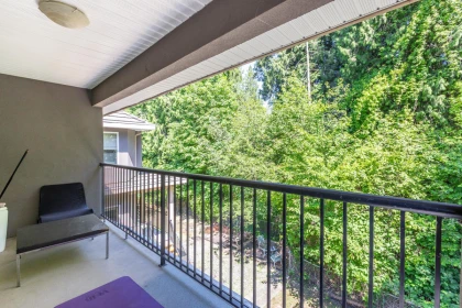 Hallway Photo of 9766 160a Street, Surrey, BC