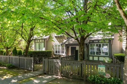 Front Yard Photo of 2 8533 Cumberland Place, Burnaby, BC