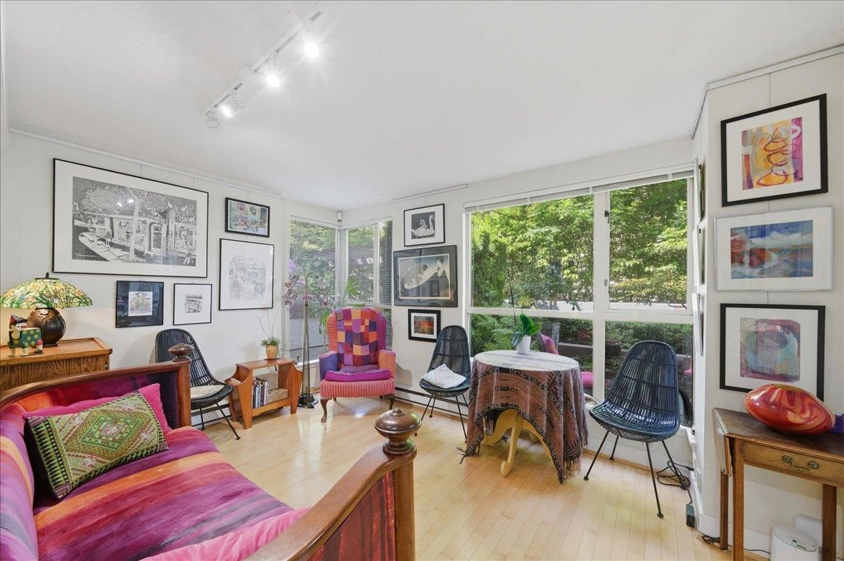 Dining Area Photo of 310 2137 W 10th Avenue, Vancouver, BC