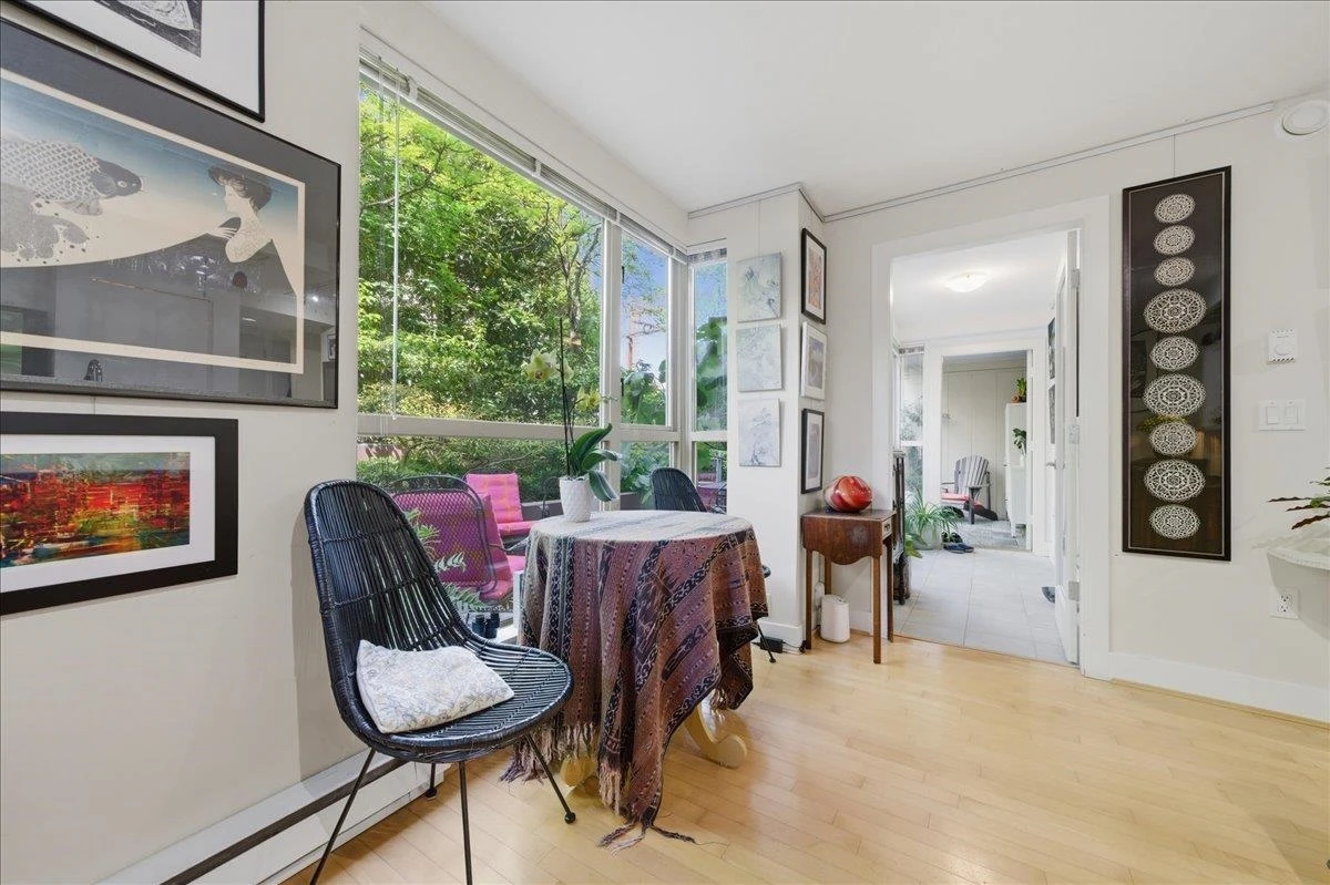 Family Room Photo of 310 2137 W 10th Avenue, Vancouver, BC