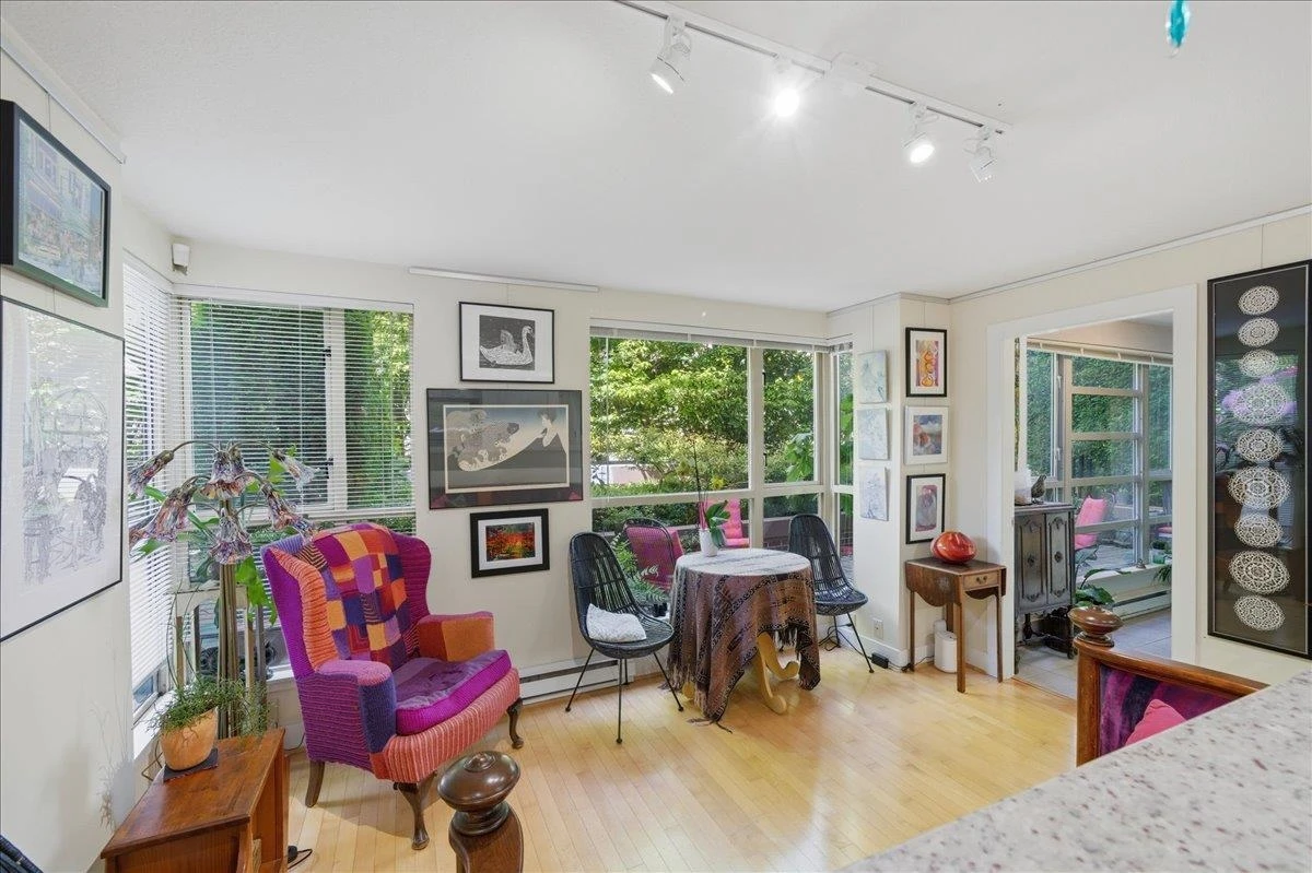 Living Room Photo of 310 2137 W 10th Avenue, Vancouver, BC