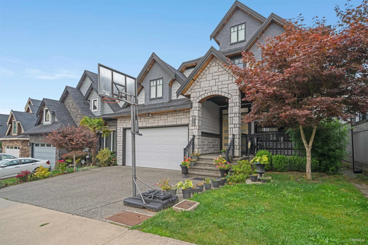 Living Room Photo of 6116 140 Street, Surrey, BC