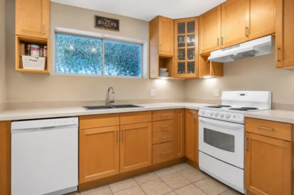 Mudroom Photo of 46573 Elgin Drive, Chilliwack, BC