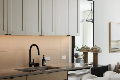 Kitchen Photo of 106 3205 Mountain Highway, North Vancouver, BC