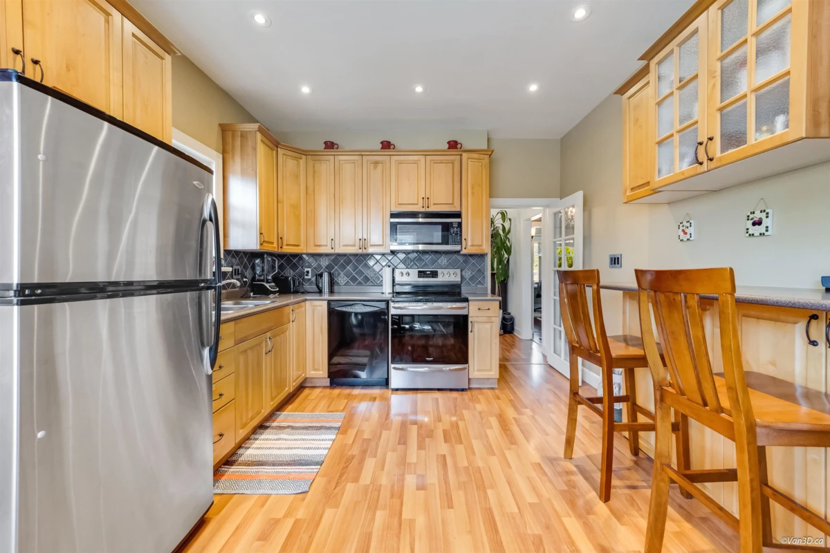 Family Room Photo of 836 W 68th Avenue, Vancouver, BC