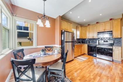 Breakfast Nook Photo of 836 W 68th Avenue, Vancouver, BC