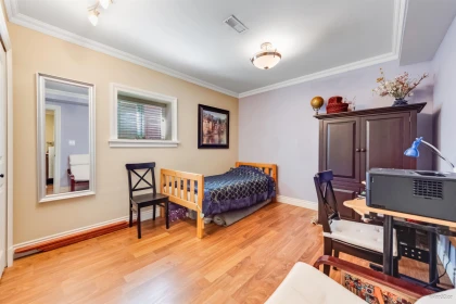 Laundry Room Photo of 836 W 68th Avenue, Vancouver, BC