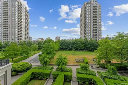 408 7138 Collier Street, Burnaby, BC, Burnaby — Apartment/Condo for sale