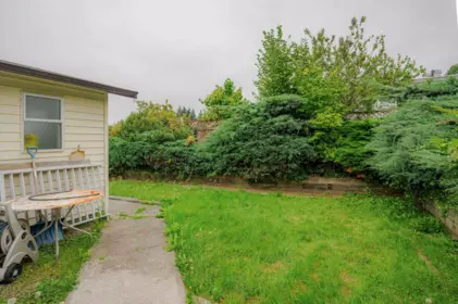 Hallway Photo of 62 27111 Avenue, Langley, BC