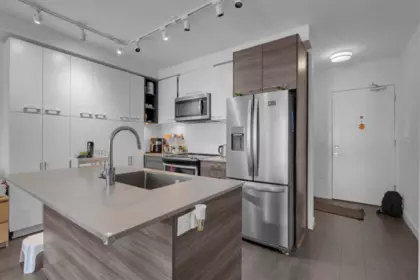 Kitchen Island Photo of 304 13963 105 Boulevard, Surrey, BC
