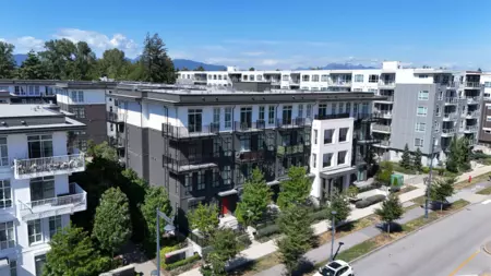 304 13963 105 Boulevard, Surrey, BC, Surrey — Apartment/Condo for sale