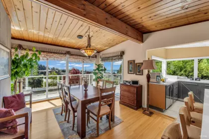 Breakfast Nook Photo of 4323 Valencia Avenue, North Vancouver, BC