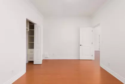 Walk-In Closet Photo of 6014 Rumble Street, Burnaby, BC
