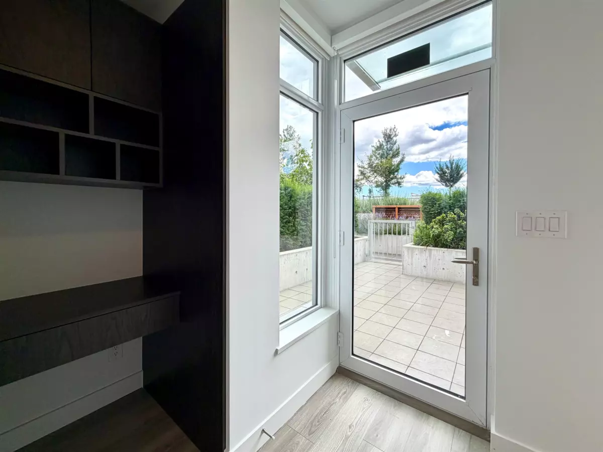 Dining Area Photo of 311 2381 Beta Avenue, Burnaby, BC