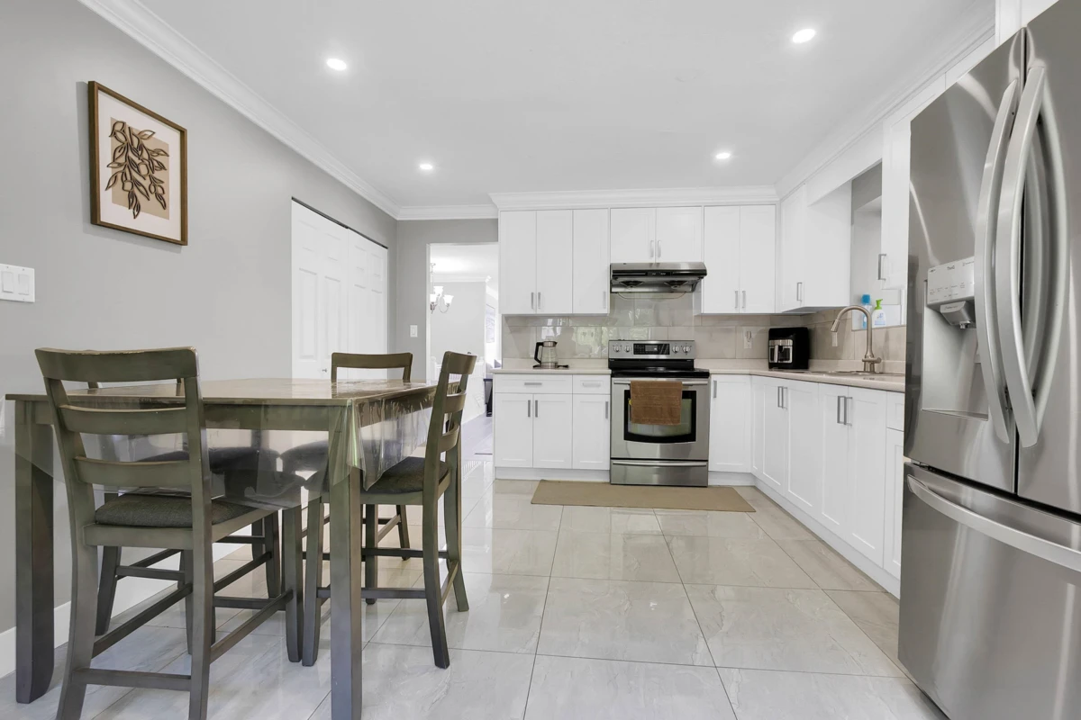 Family Room Photo of 30891 Sandpiper Place, Abbotsford, BC