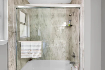 Primary Bathroom Photo of 30891 Sandpiper Place, Abbotsford, BC