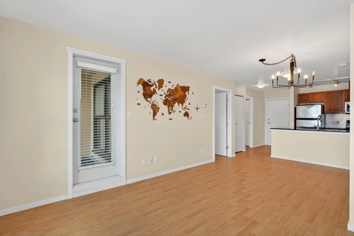 Dining Area Photo of 409 315 Knox Street, New Westminster, BC