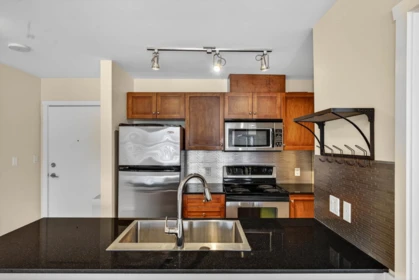 Kitchen Island Photo of 409 315 Knox Street, New Westminster, BC
