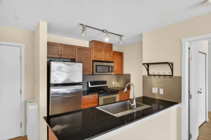 Kitchen Photo of 409 315 Knox Street, New Westminster, BC